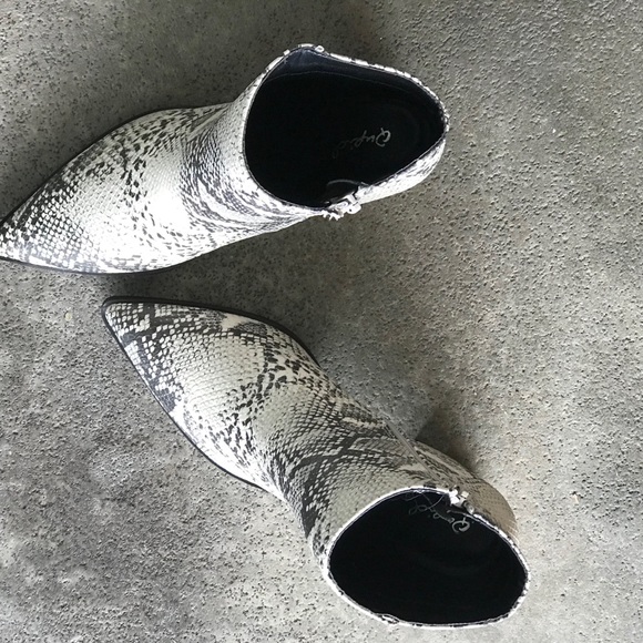 1 Left! Qupid Planner Python Snake Ankle Bootie - Picture 5 of 5